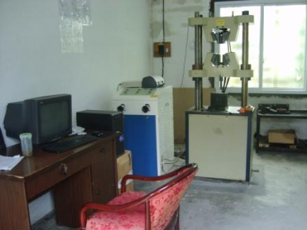 萬能力學試驗機
